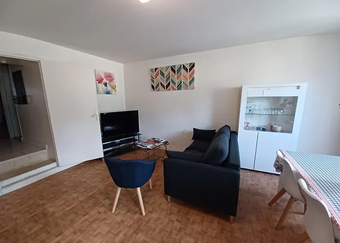 Tatil Evi Rural Chataigneraie Cantalienne Saint-Antoine (Cantal)